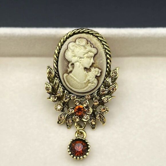 Yellow Gold with Champagne Topaz and Brown Crystal Lady Cameo Pin Back Brooch - Picture 3 of 7